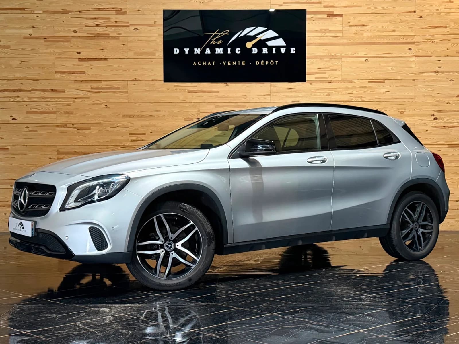MERCEDES GLA Sensation