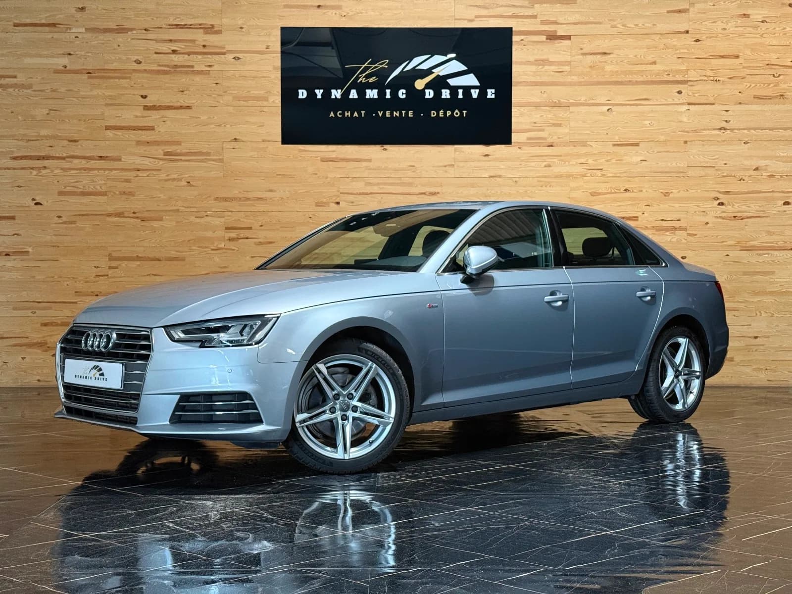 AUDI A4 S line
