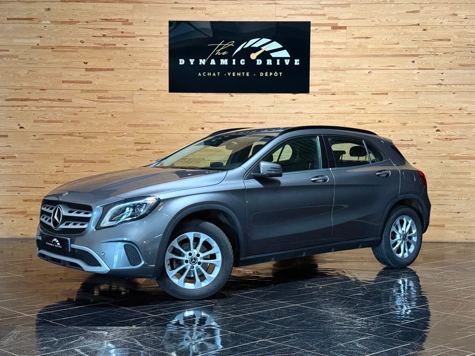 MERCEDES GLA Inspiration